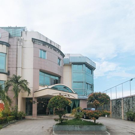 Royal Am Rei Hotel By Reddoorz Bacolod Buitenkant foto