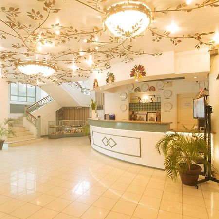 Royal Am Rei Hotel By Reddoorz Bacolod Buitenkant foto